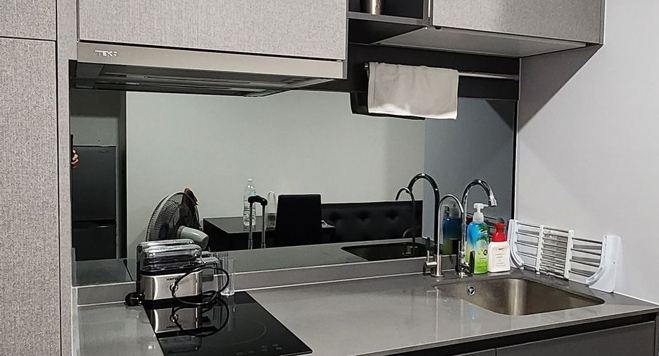 For rent 1 bed condo in Bang Rak, Bangkok
