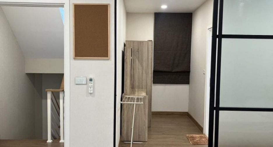 For rent 4 bedrooms house in Suan Luang, Bangkok