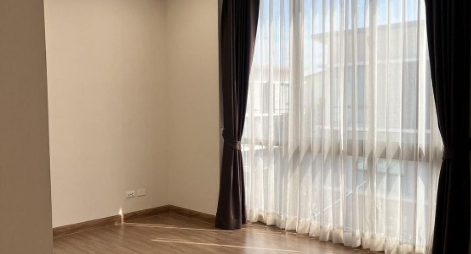 For rent 4 bedrooms house in Suan Luang, Bangkok
