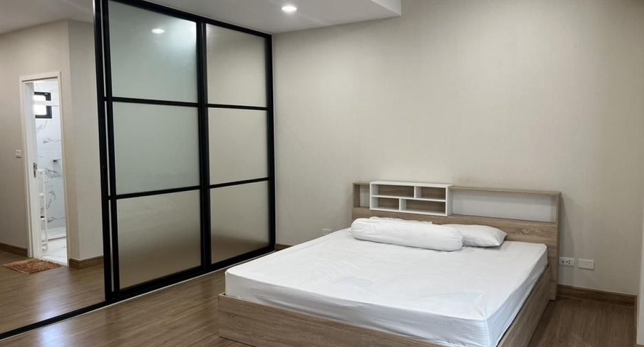 For rent 4 bedrooms house in Suan Luang, Bangkok