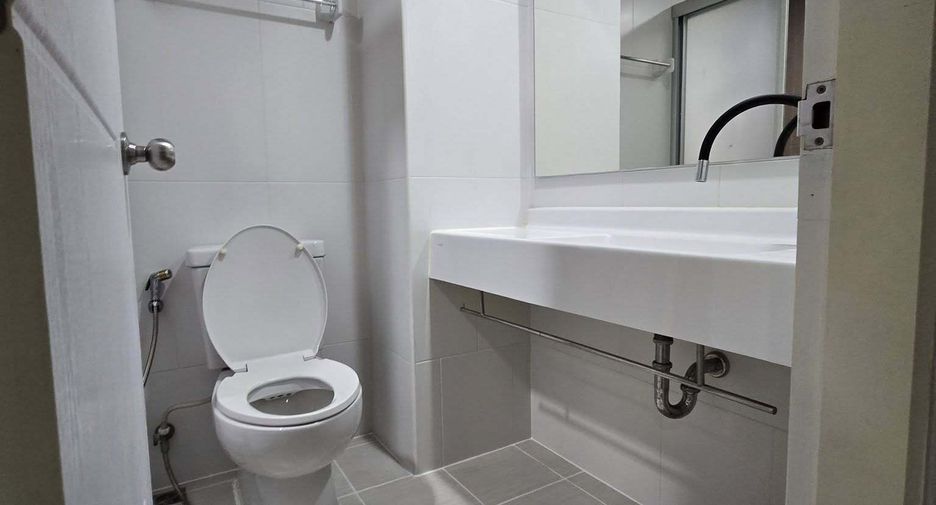 Wohnung zur Miete mit 2 Zimmer in Huai Khwang, Bangkok