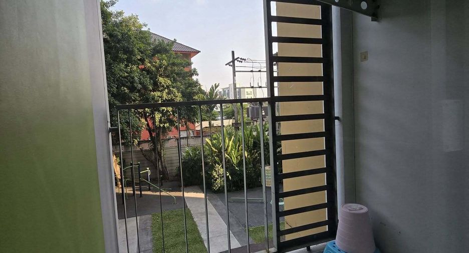 Wohnung zur Miete mit 2 Zimmer in Huai Khwang, Bangkok