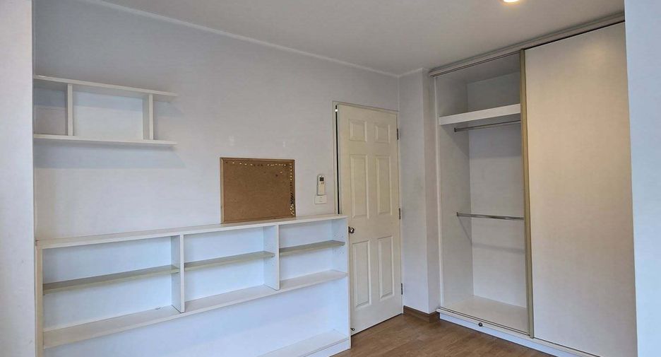 Wohnung zur Miete mit 2 Zimmer in Huai Khwang, Bangkok