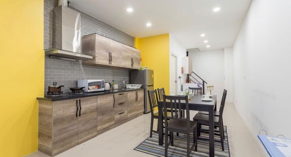 For sale and for rent 3 bedrooms townhouse in Khlong Toei, Bangkok