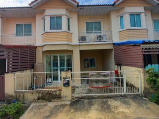 Reihenhaus zum Kauf mit 3 Zimmer in Phra Samut Chedi, Samut Prakan