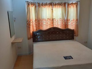 Reihenhaus zum Kauf mit 3 Zimmer in Phra Samut Chedi, Samut Prakan