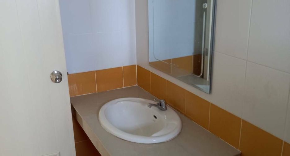 For sale 3 bedrooms townhouse in Phra Samut Chedi, Samut Prakan
