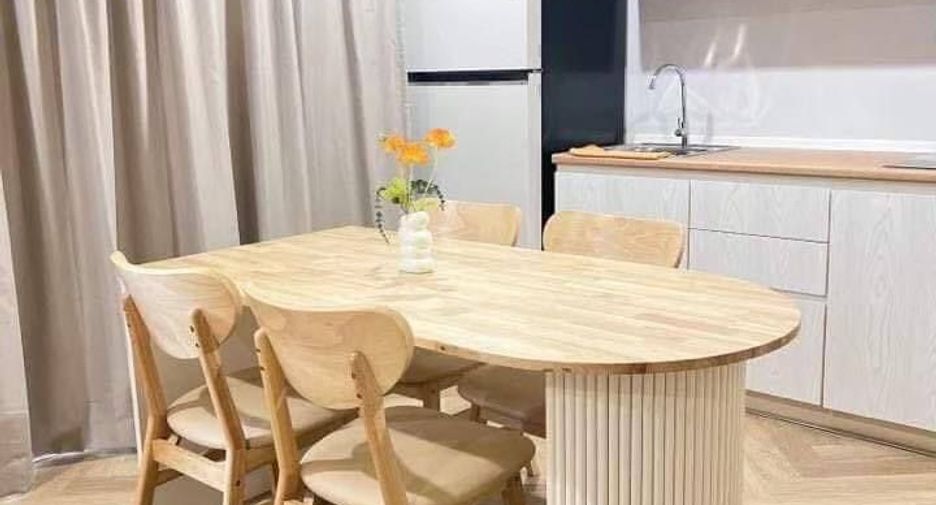 For rent 2 bedrooms condo in Yan Nawa, Bangkok