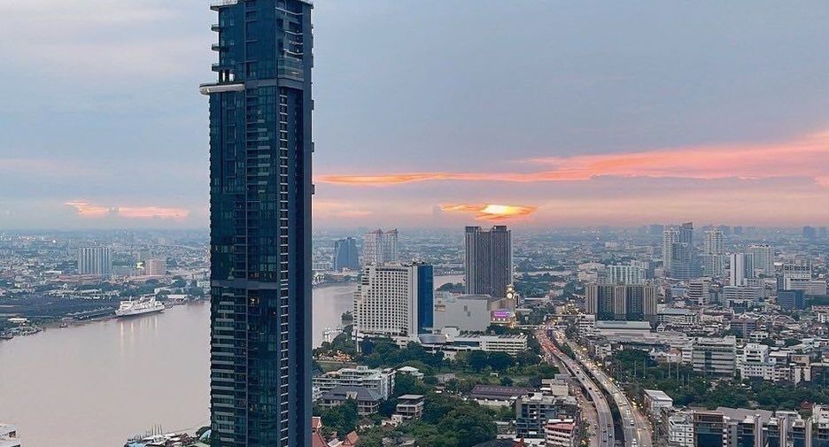 For rent 2 bedrooms condo in Yan Nawa, Bangkok