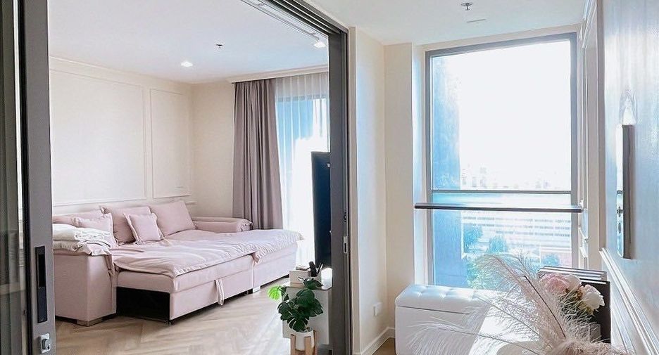 For rent 2 bedrooms condo in Yan Nawa, Bangkok