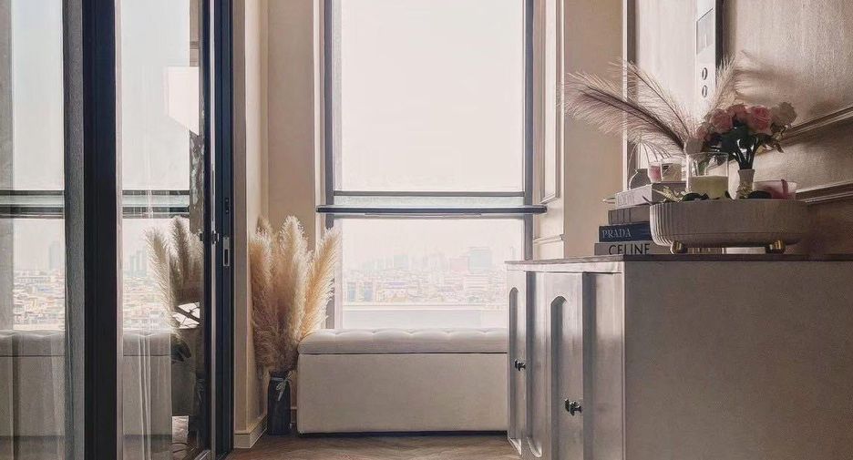 For rent 2 bedrooms condo in Yan Nawa, Bangkok