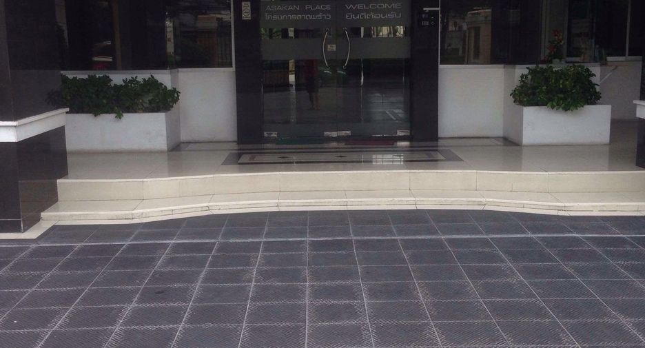 For sale 2 bedrooms condo in Bang Kapi, Bangkok