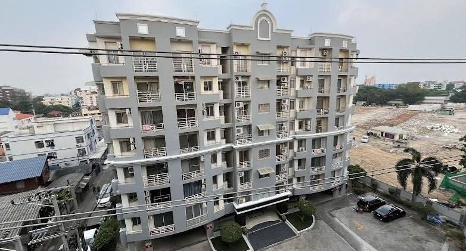For sale 2 bedrooms condo in Bang Kapi, Bangkok