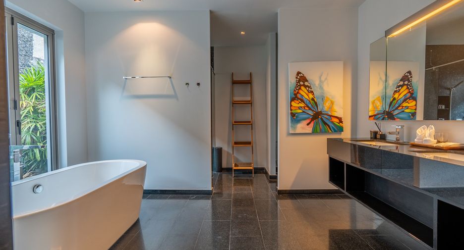 Villa en venta y en alquiler de 4 habitaciones en Thalang, Phuket