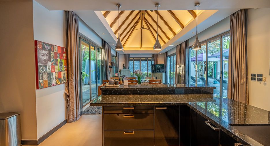 Villa en venta y en alquiler de 4 habitaciones en Thalang, Phuket