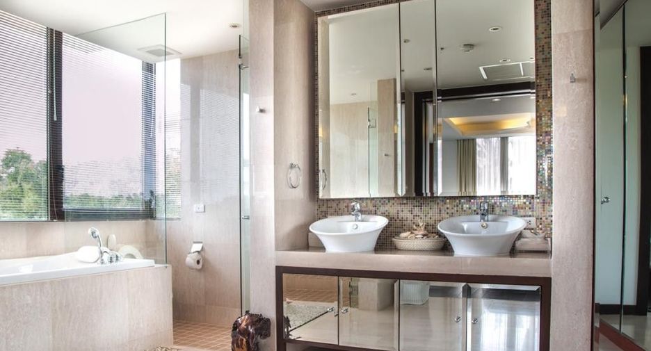 For sale 3 bedrooms condo in Mueang Phuket, Phuket