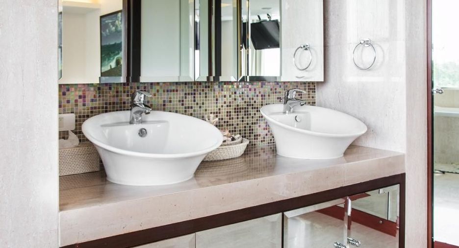 For sale 3 bedrooms condo in Mueang Phuket, Phuket