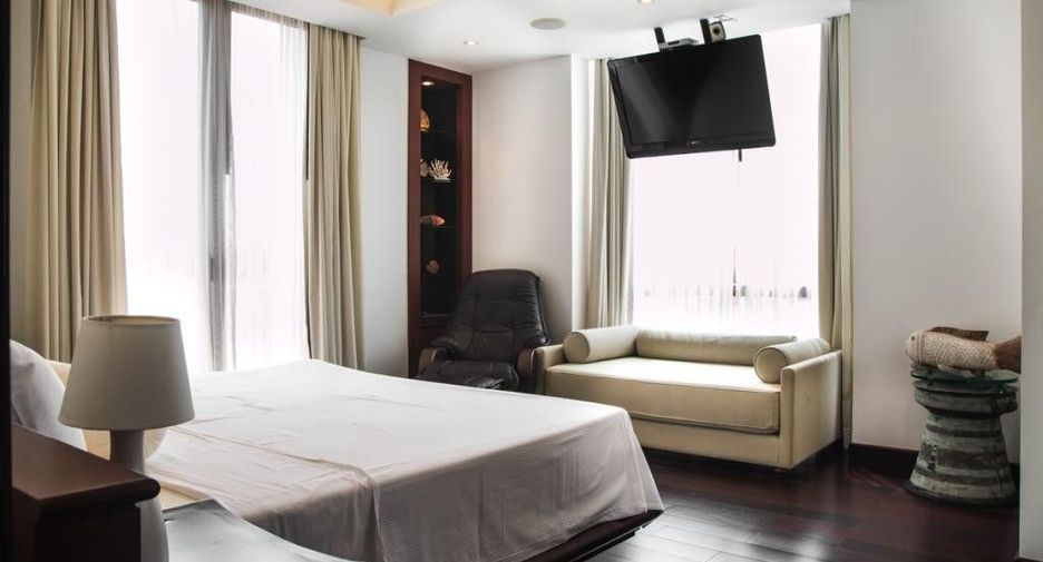 For sale 3 bedrooms condo in Mueang Phuket, Phuket
