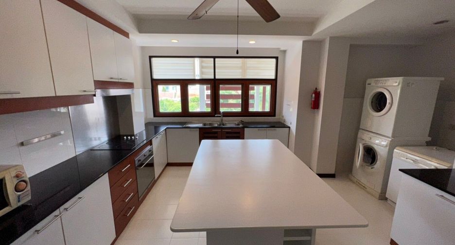 For rent 5 bedrooms condo in Sathon, Bangkok