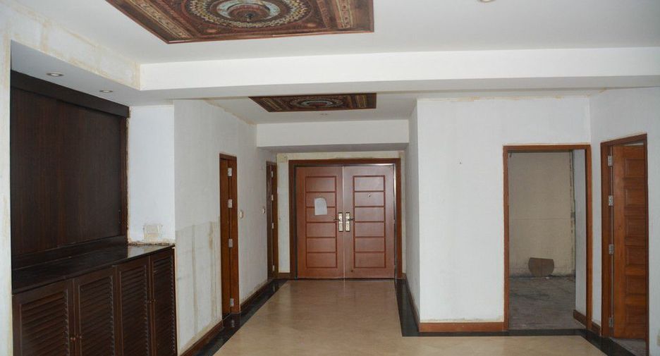 Condo en venta de 5 habitaciones en Watthana, Bangkok