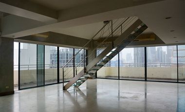 Продажа 5 спальни кондо в Щаттхана, Бангкок