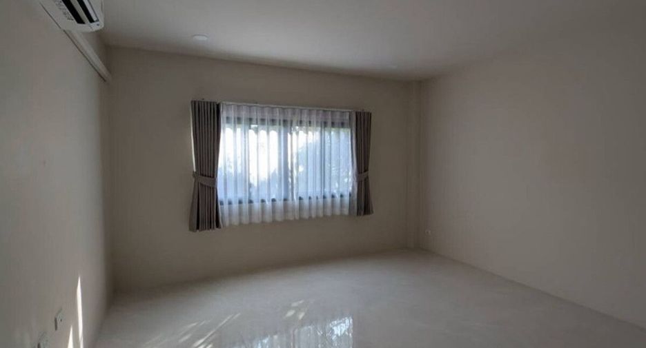 Haus zur Miete mit 4 Zimmer in Bang Na, Bangkok