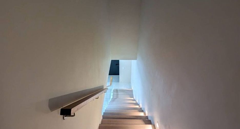 Haus zur Miete mit 4 Zimmer in Bang Na, Bangkok