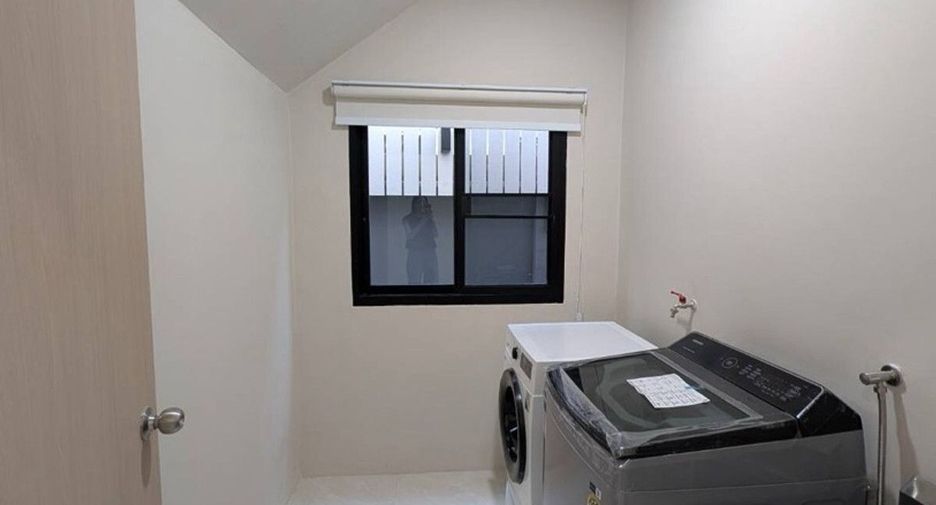 Haus zur Miete mit 4 Zimmer in Bang Na, Bangkok