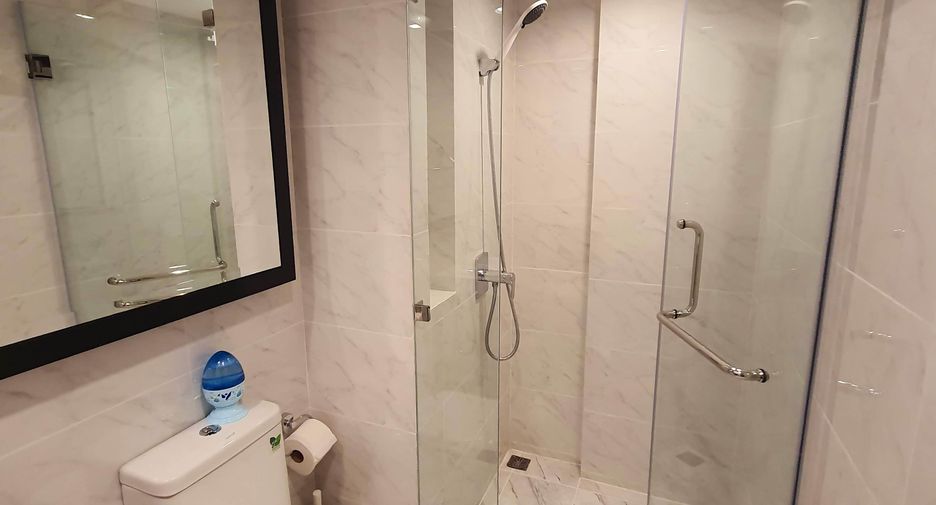 À vendre 1 chambre condo à Mueang Samut Prakan, Samut Prakan