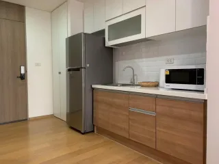 For rent studio condo in Phaya Thai, Bangkok