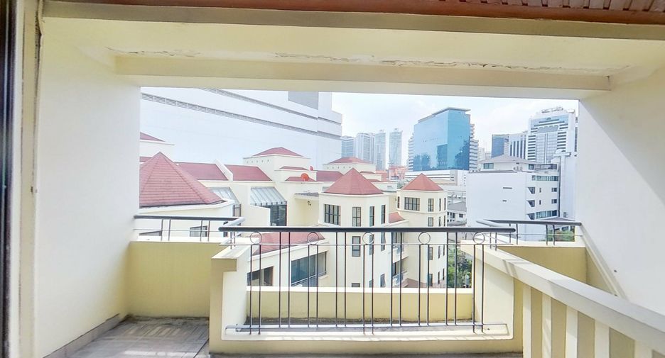 For rent 1 bed condo in Khlong Toei, Bangkok