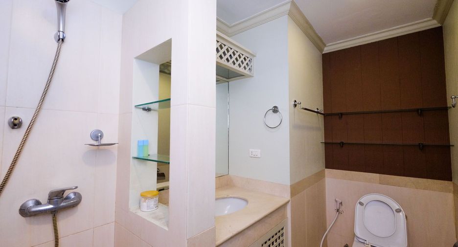 For rent 1 bed condo in Khlong San, Bangkok