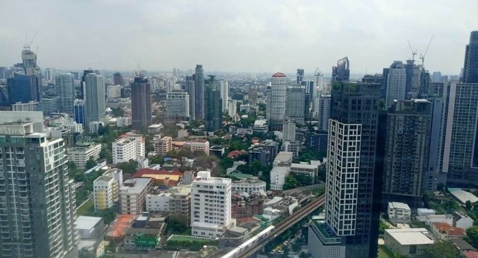 For rent 2 bedrooms condo in Khlong Toei, Bangkok