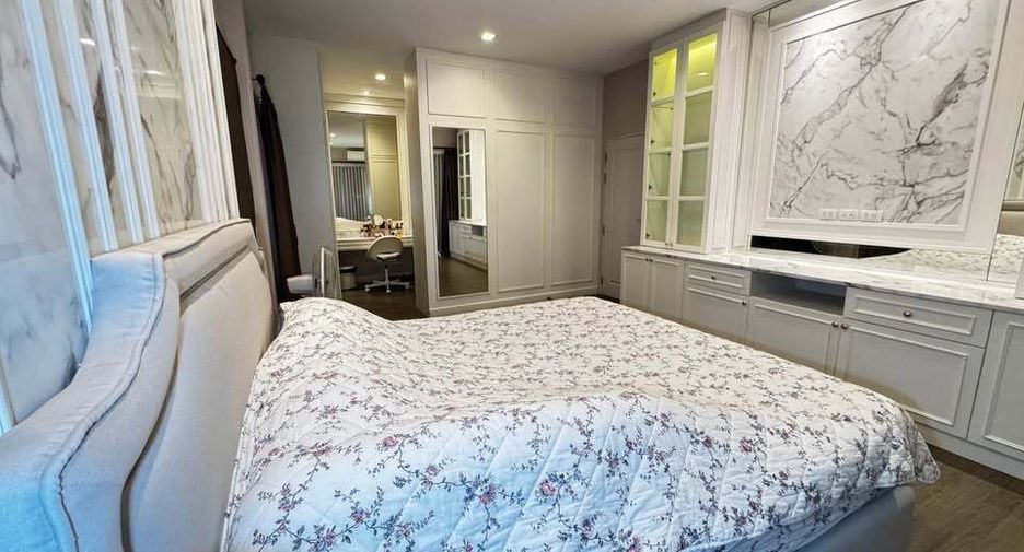 For rent 4 bedrooms house in Saphan Sung, Bangkok