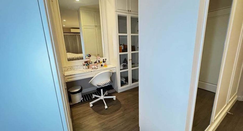 For rent 4 bedrooms house in Saphan Sung, Bangkok