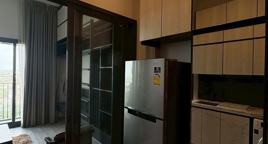 For rent 2 bedrooms condo in Phra Khanong, Bangkok