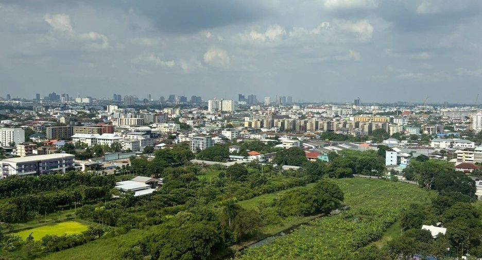 For rent 2 bedrooms condo in Phra Khanong, Bangkok