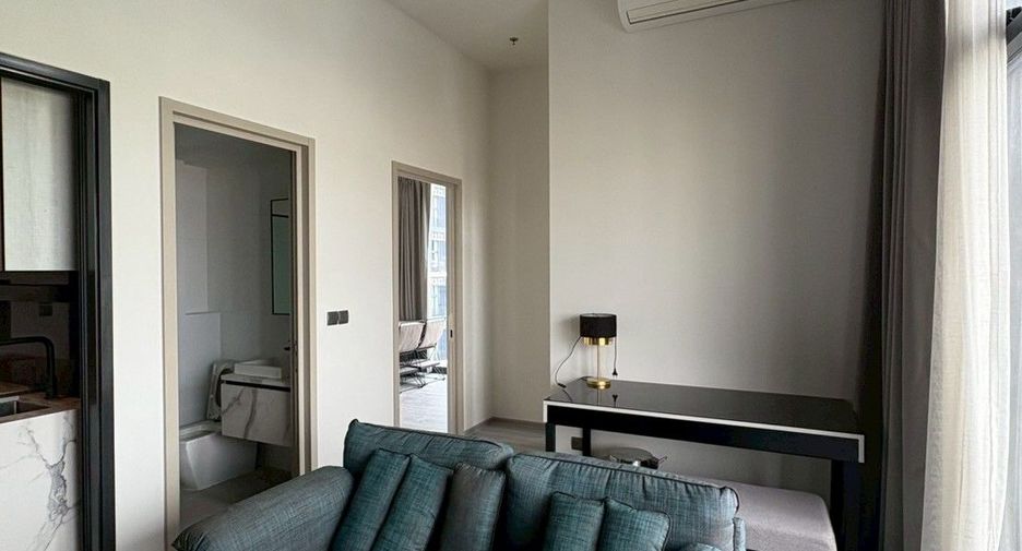 For rent 2 bedrooms condo in Phra Khanong, Bangkok