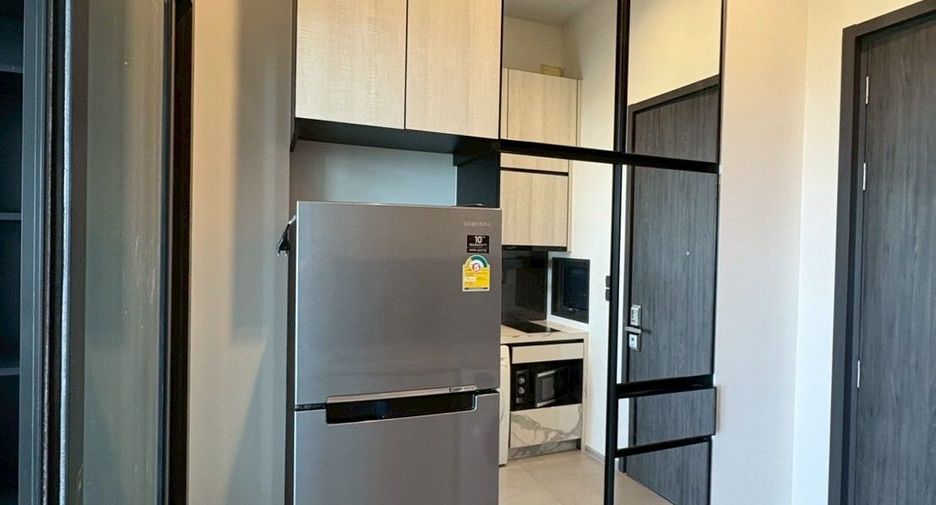 For rent 2 bedrooms condo in Phra Khanong, Bangkok