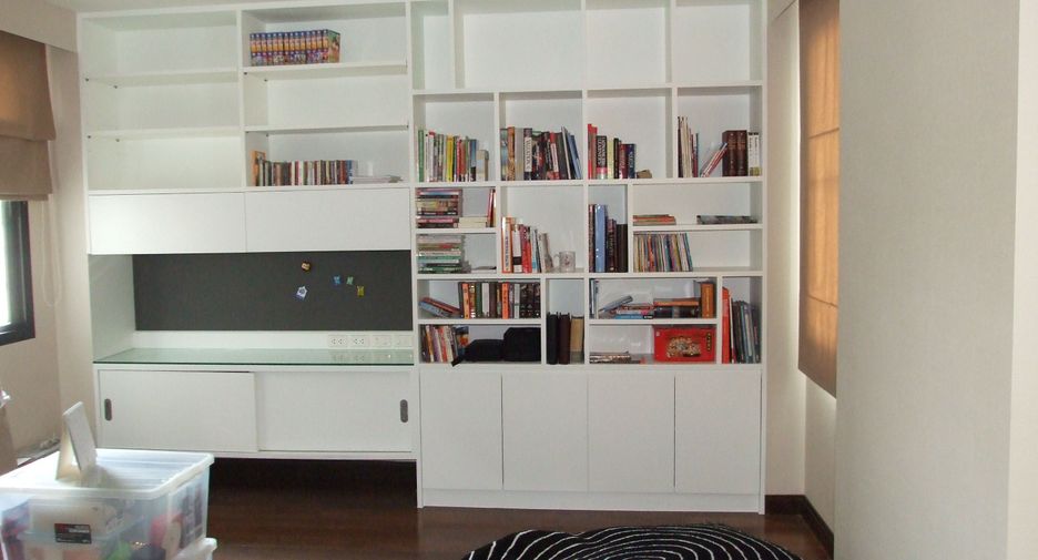 Villa en alquiler de 3 habitaciones en Watthana, Bangkok
