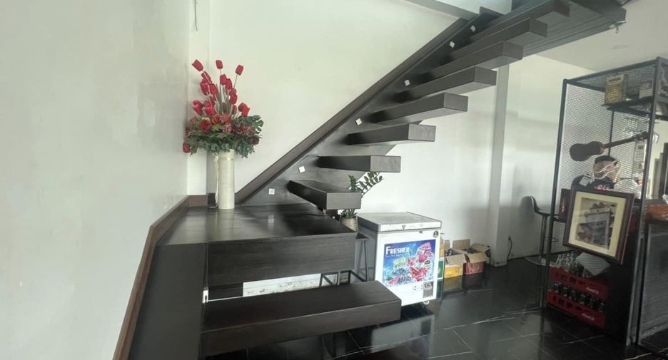 For sale 4 ベッドルーム villa in Lat Phrao, Bangkok