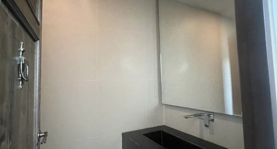For sale 4 ベッドルーム villa in Lat Phrao, Bangkok
