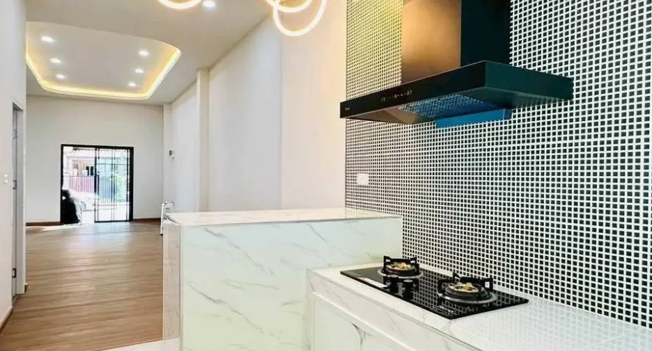 Haus zum Kauf mit 3 Zimmer in Mueang Phuket, Phuket