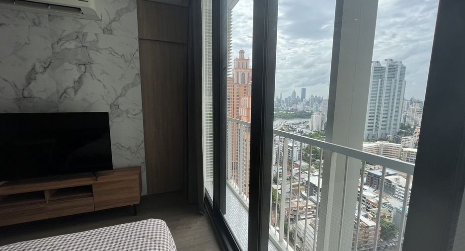 For sale and for rent studio condo in Khlong Toei, Bangkok