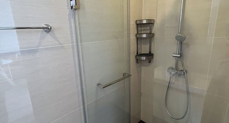 For sale and for rent studio condo in Khlong Toei, Bangkok