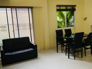 For rent 4 bedrooms townhouse in Watthana, Bangkok