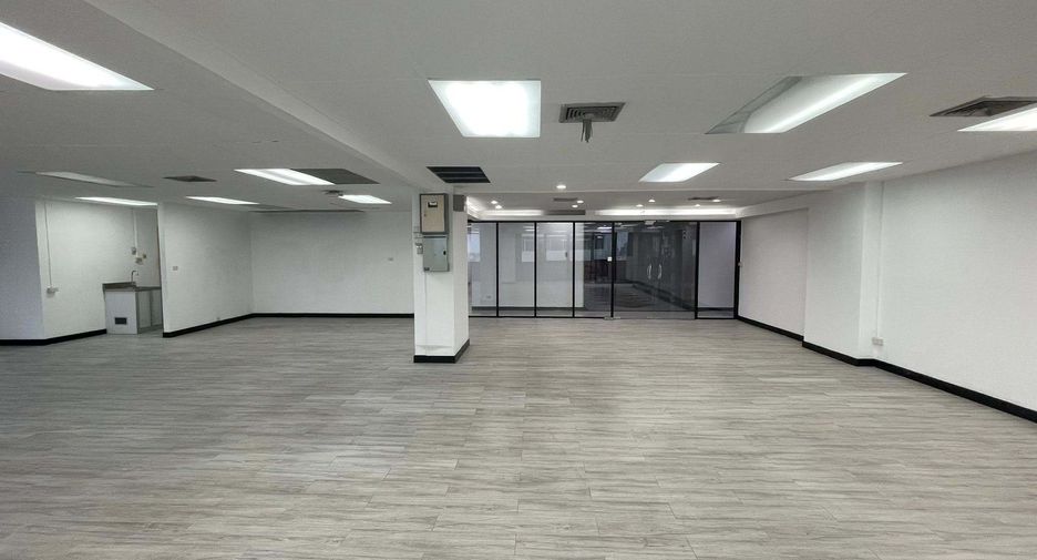 Oficina en alquiler en Watthana, Bangkok