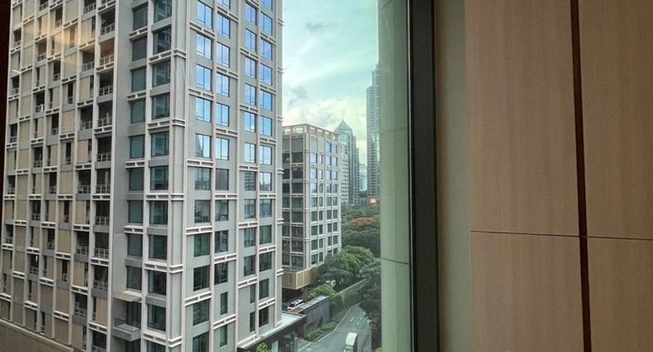 For sale 2 ベッドルーム condo in Pathum Wan, Bangkok