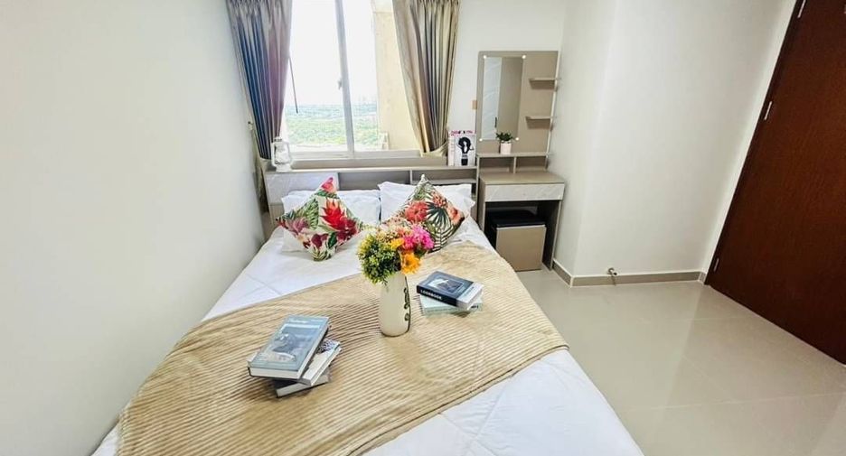 For rent 3 bedrooms condo in Yan Nawa, Bangkok