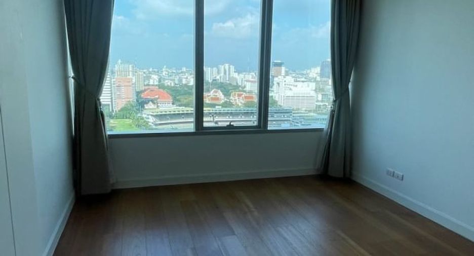 Condo en alquiler de 3 habitaciones en Pathum Wan, Bangkok